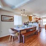 B5134 Nautical Beach House